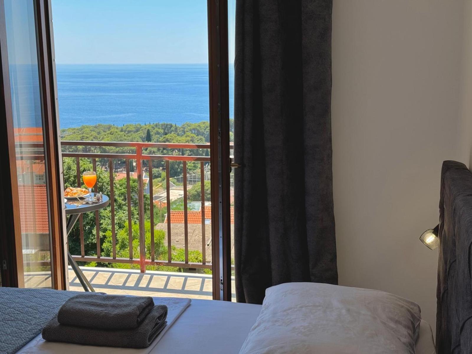 Accommodation Divanovic With Sea View Dubrovnik Exterior photo