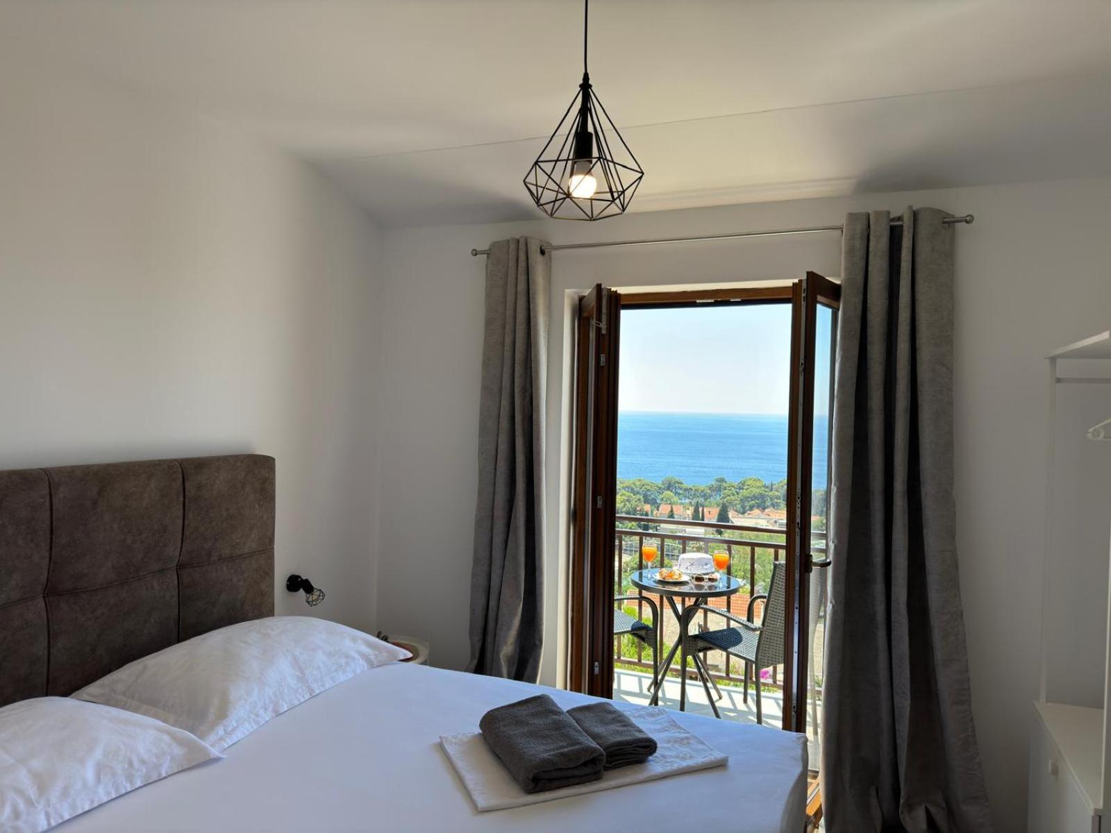 Accommodation Divanovic With Sea View Dubrovnik Exterior photo